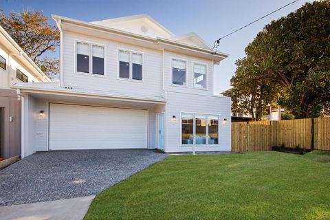 11 Ann Street Coolum Beach - New Castle Holiday 6