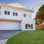11 Ann Street Coolum Beach - New Castle Holiday 0