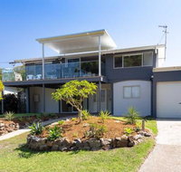 Blue Waters 7 Cook St. Pet Friendly  Water Views - New Castle Holiday