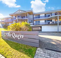 Top of The Quays - New Castle Holiday