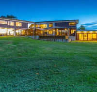 ALPINE LODGE Alpine Southern Highlands 4pm Check Out Sundays - New Castle Holiday