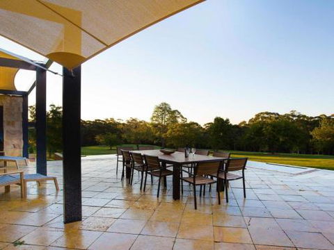 ALPINE LODGE Alpine Southern Highlands 4pm Check Out Sundays - New Castle Holiday 6
