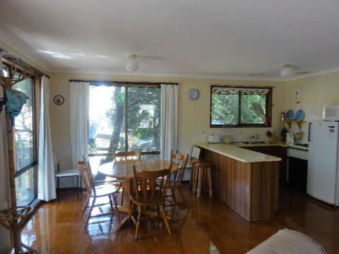 14 Tecoma Avenue Sandy Point - New Castle Holiday 6