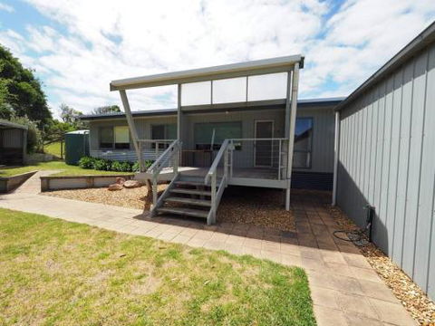 27 Beach Parade Sandy Point - New Castle Holiday 0