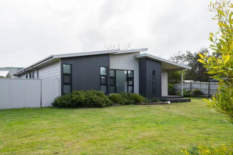 34 Ash Avenue Sandy Point - New Castle Holiday 0