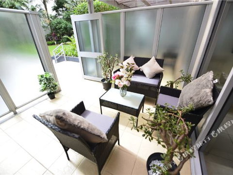 Harmony - New Castle Holiday 0