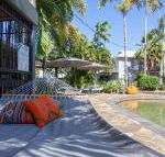 Tropical Gardens Motel - New Castle Holiday