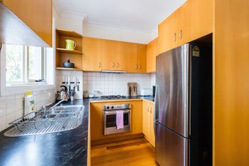 KIM 2BDR West Melbourne Apartment - New Castle Holiday 4