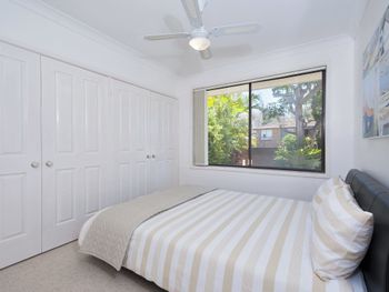 Blue Swimmer 33 Danalene Parade - New Castle Holiday 5