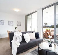 Executive Designer Apartment with Pool  Parking - New Castle Holiday