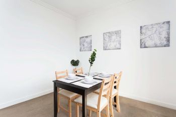 Executive Designer Apartment With Pool + Parking - New Castle Holiday 2