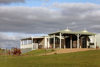Clunes Cabins Rejuvenate Stays - New Castle Holiday 0