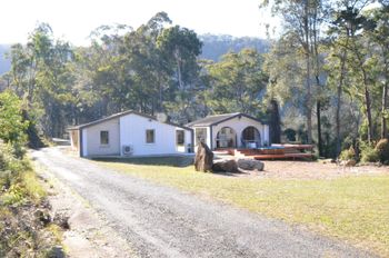 Quiet Rural Retreat With Spa - New Castle Holiday 0
