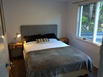 Quiet Rural Retreat With Spa - New Castle Holiday 4