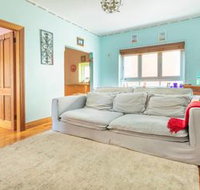 Tiny Piece of Perfect H433 - New Castle Holiday