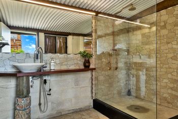 True North - New Castle Holiday 6