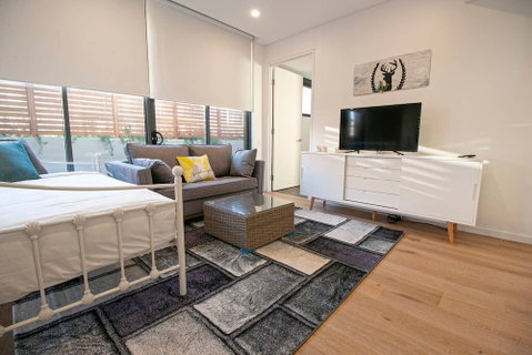 F03-darling Harbour 1 BDR APT - New Castle Holiday 1