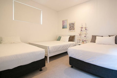 F03-darling Harbour 1 BDR APT - New Castle Holiday 4
