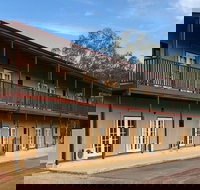 Settlers Hotel York - New Castle Holiday