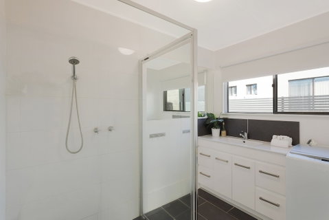 Bungo Beach House Pet Friendly House - New Castle Holiday 5
