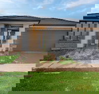 Resortstyle 4BR House With Parkingwerribee - New Castle Holiday