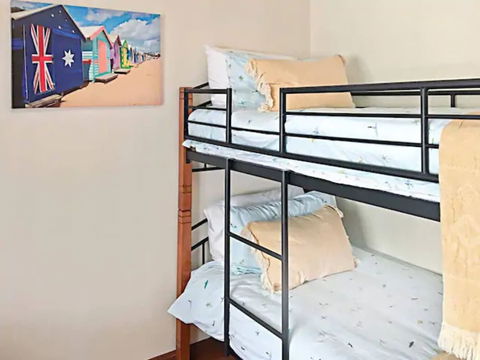 Sun, Beach, Shops, Wifi, Netflix - New Castle Holiday 5