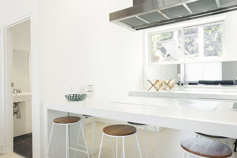 Executive Beachside Loft - New Castle Holiday 6