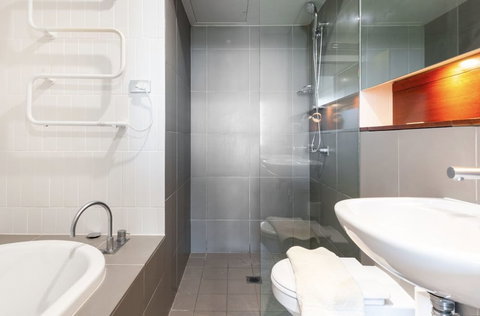 Bellevue Hill Designer - New Castle Holiday 5