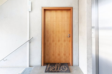 Bellevue Hill Designer - New Castle Holiday 0