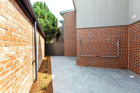 Wagga Apartments 1 - New Castle Holiday 2