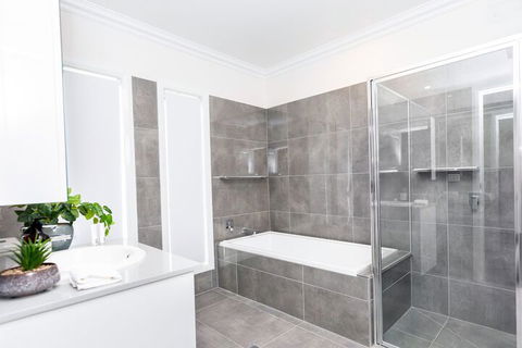 Wagga Apartments 1 - New Castle Holiday 6