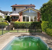 SYDNEY FAMILY HOME WITH POOL H344 - New Castle Holiday