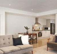 Sleek  Spacious Flat - New Castle Holiday