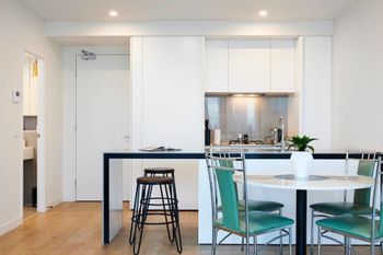 Stunning Harbour & City View Loft - New Castle Holiday 1