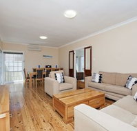 Longboard 11 Boulder Bay Road - New Castle Holiday