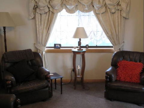 Twin Pines Cottage On Lansdowne - New Castle Holiday 4
