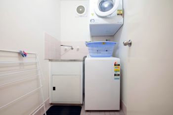 Carindale Unit 13 19 23 Dowling Street - New Castle Holiday 3