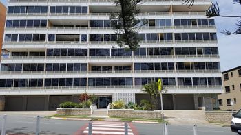 Point Break 2 Bedroom Apartment - New Castle Holiday 3