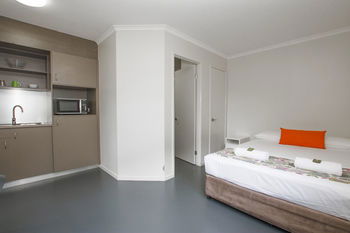 Beaches Of Byron - New Castle Holiday 6