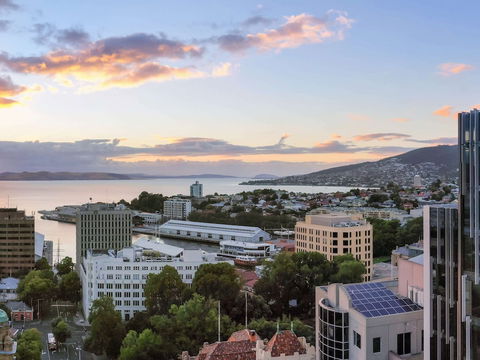 MÃ¶venpick Hotel Hobart - New Castle Holiday 0