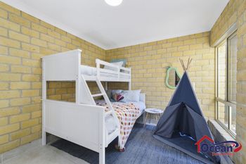 BEACHSIDE HIDEAWAY BONNY HILLS - New Castle Holiday 4