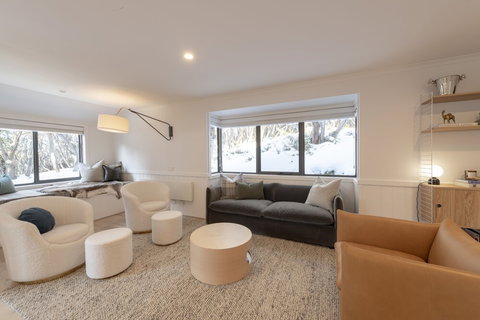 Discobulous 7 - New Castle Holiday 6