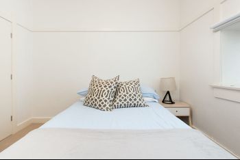 Bondi Beach Waterfront - New Castle Holiday 4