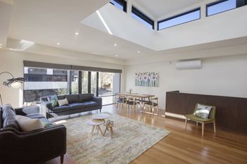 Boutique Stays Palmerston South Melbourne - New Castle Holiday 0