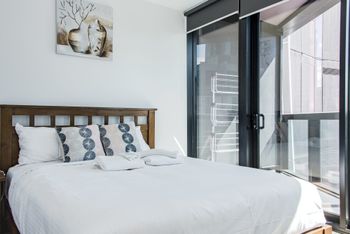 Avant Tower Apartment - New Castle Holiday 5