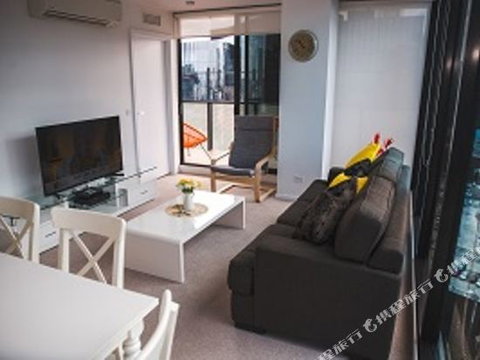 WaterFront Apartment - New Castle Holiday 2