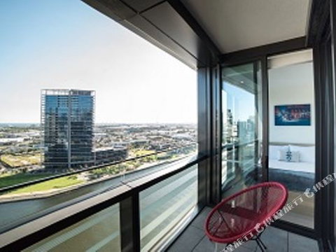 WaterFront Apartment - New Castle Holiday 5