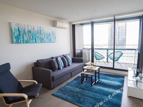 WaterFront Apartment - New Castle Holiday 3