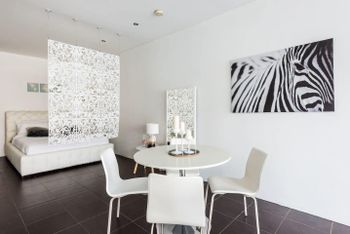 Executive Two Bed Penthouse Studio In The City - New Castle Holiday 6