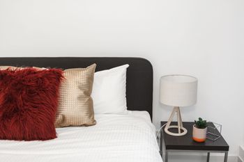 Iris Apartments By Ready Set Host - New Castle Holiday 3
